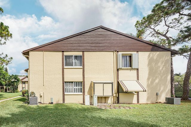 311 Pine Ridge Circle #b-1, Greenacres
