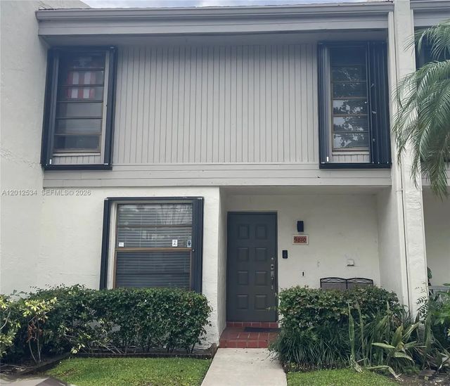9810 Nw 10th Street #88, Pembroke Pines