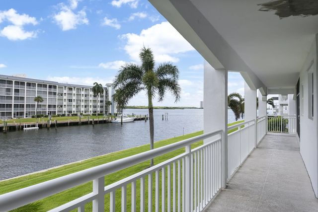2 of 27 - 111 Shore Court #203, North Palm Beach, FL