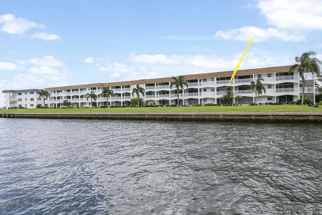 4 of 27 - 111 Shore Court #203, North Palm Beach, FL