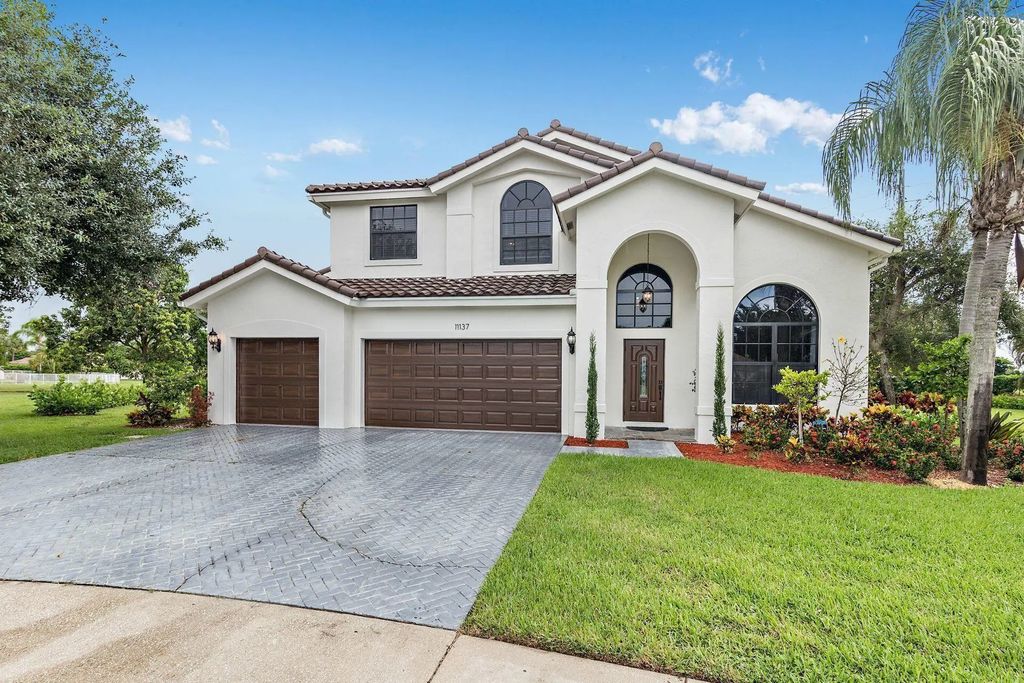 11137 Grandview Manor, Wellington