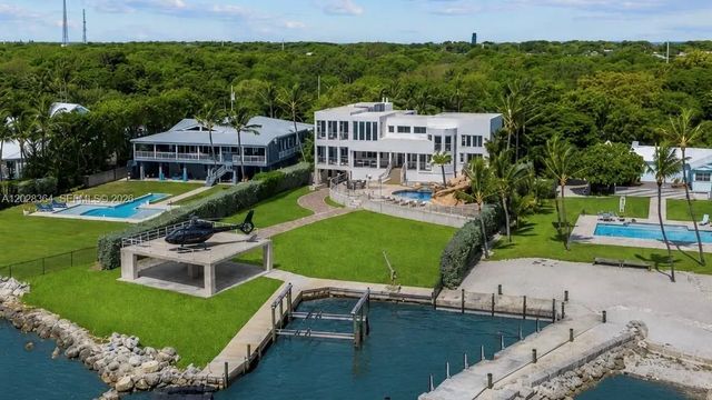 2 of 76 - 89401 Old Highway, Plantation Key, FL