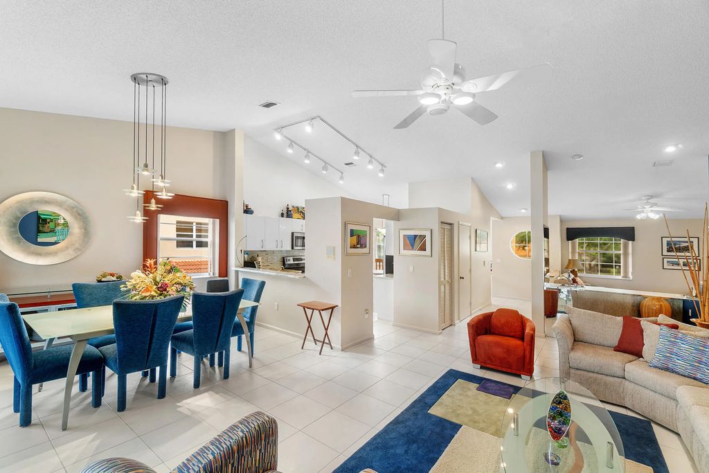 9829 Seacrest Circle #202, Boynton Beach