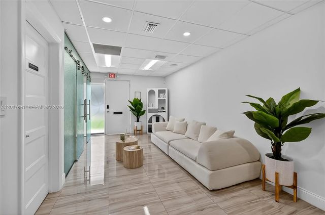 3 of 22 - 201 N University Drive #14, Plantation, FL