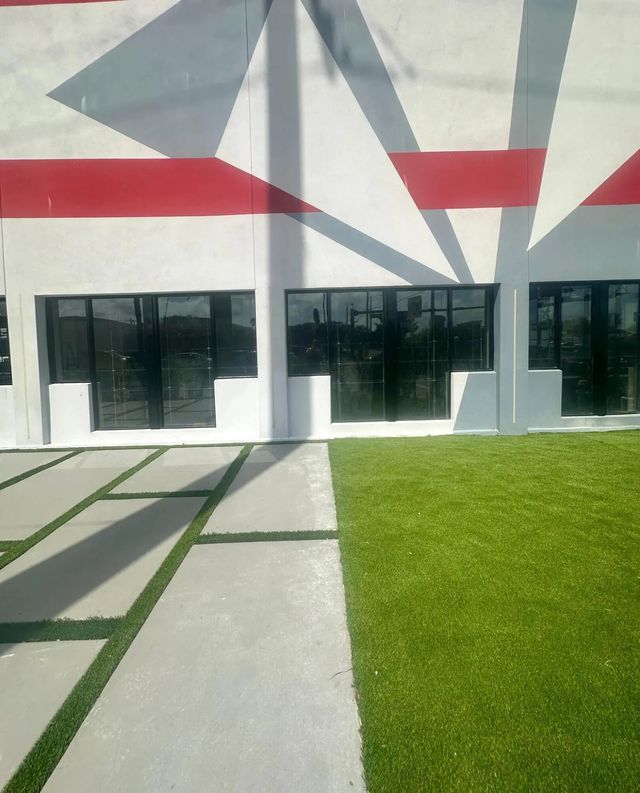 4 of 13 - 9 N Dixie Highway, Hallandale Beach, FL