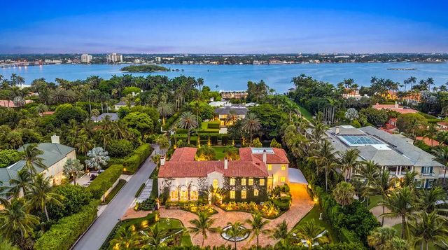 3 of 55 - 111 Via Del Lago, Palm Beach, FL