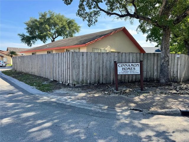 4 of 21 - 2330 Sw 80th Terrace, Miramar, FL