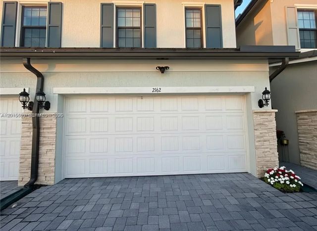 2 of 65 - 2162 Appleton Circle N, Oakland Park, FL