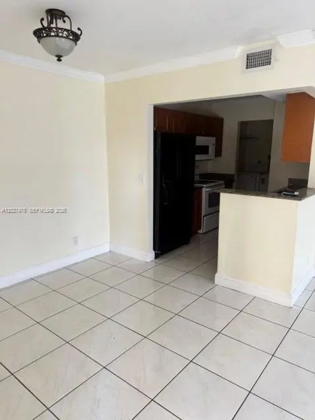 4 of 16 - 2850 Nw 55th Avenue #1d, Lauderhill, FL