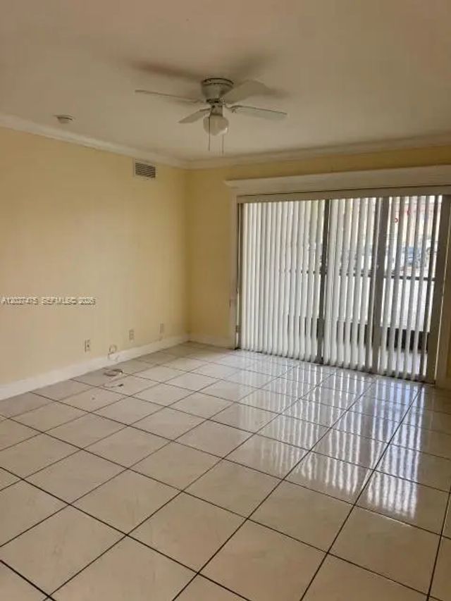 5 of 16 - 2850 Nw 55th Avenue #1d, Lauderhill, FL