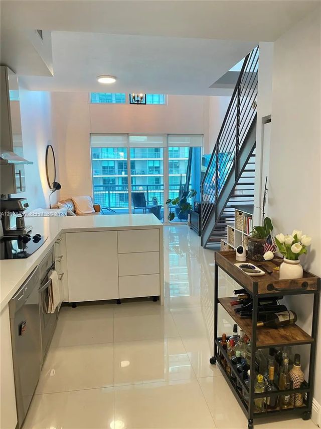 3 of 13 - 60 Sw 13th Street #2212, Miami, FL