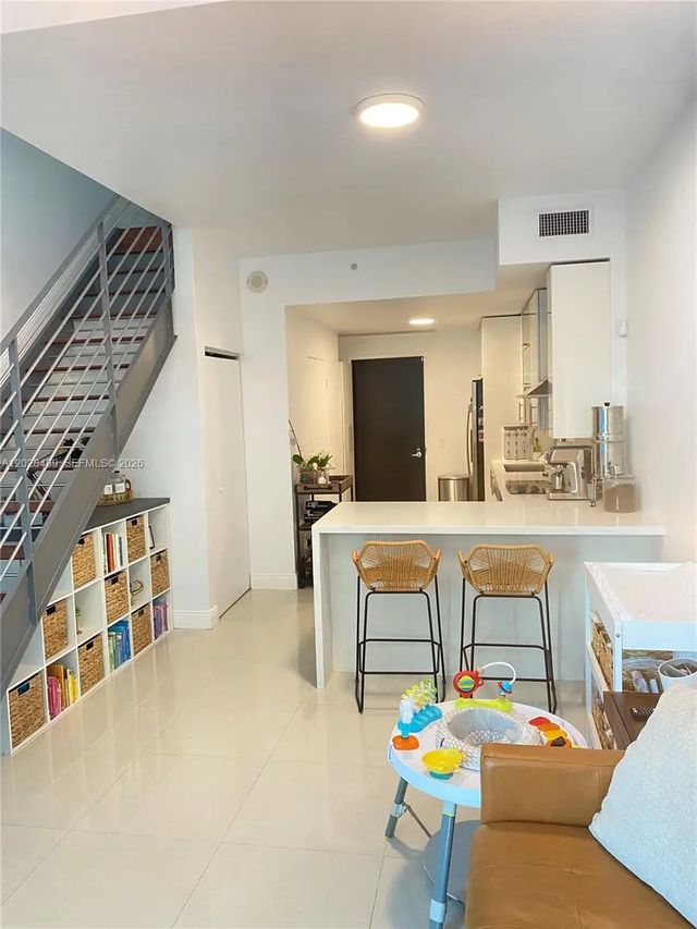 5 of 13 - 60 Sw 13th Street #2212, Miami, FL