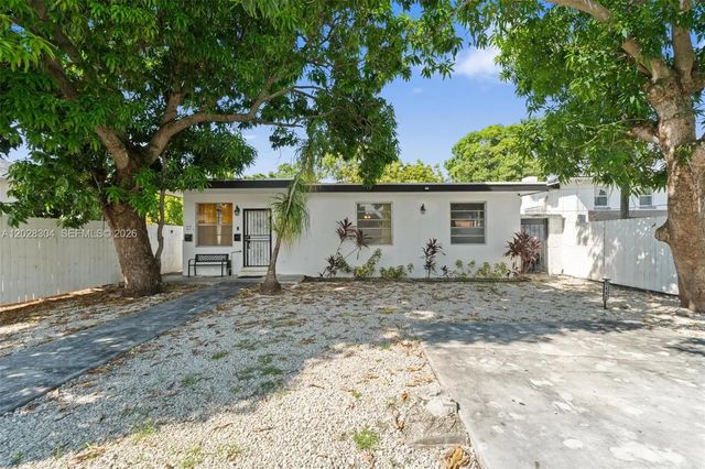 2453 Sw 17th Street, Miami