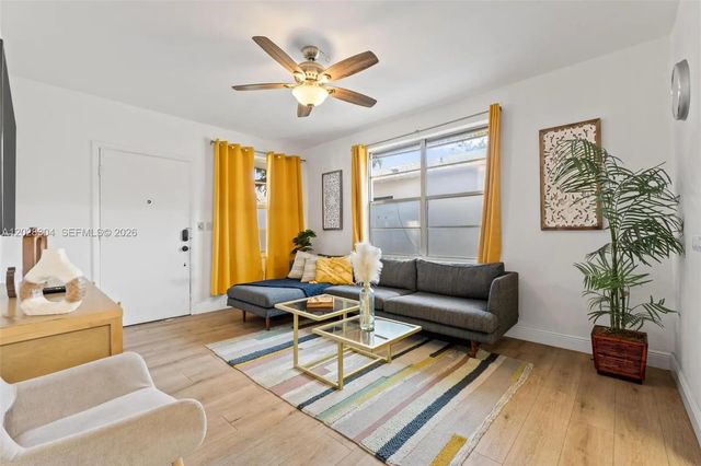 4 of 37 - 2453 Sw 17th Street, Miami, FL