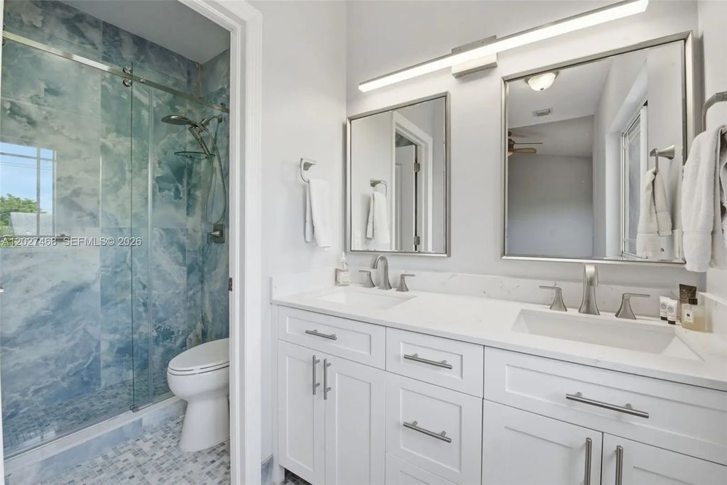 10180 Sw 88th Street #403, Miami