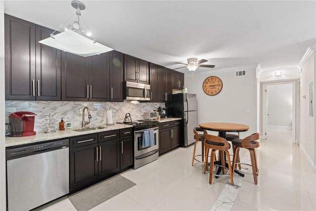3 of 20 - 567 Trace Circle #104, Deerfield Beach, FL