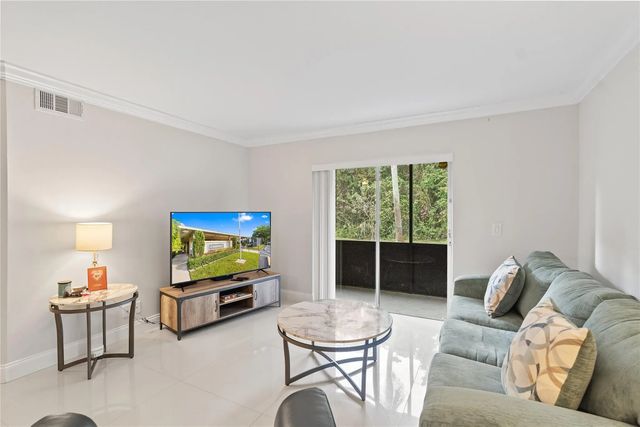 5 of 20 - 567 Trace Circle #104, Deerfield Beach, FL