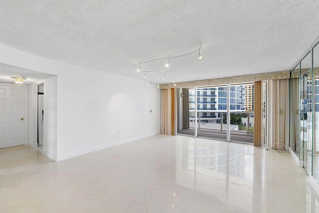 4 of 50 - 2751 S Ocean Drive #602s, Hollywood, FL