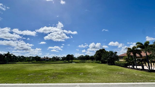 2 of 11 - 112 Se Mira Lavella, Port St. Lucie, FL