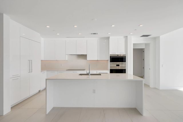 4 of 33 - 153 N Seabreeze Boulevard #1001, Fort Lauderdale, FL