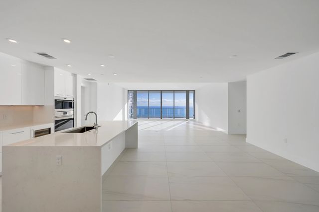 5 of 33 - 153 N Seabreeze Boulevard #1001, Fort Lauderdale, FL