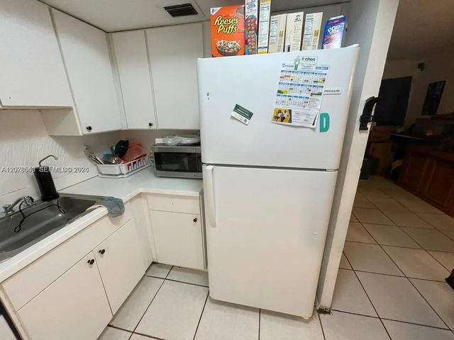4 of 7 - 5813 Nw 21st Street #20-c, Lauderhill, FL