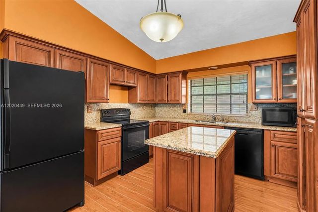 4 of 42 - 11061 Sw 163rd Street, Miami, FL