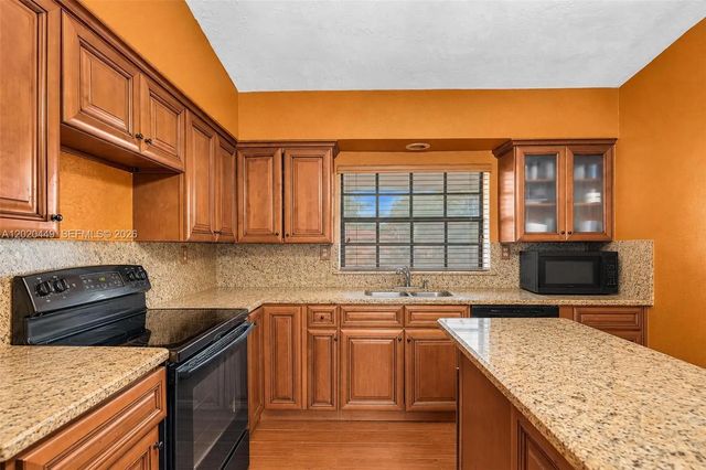 5 of 42 - 11061 Sw 163rd Street, Miami, FL