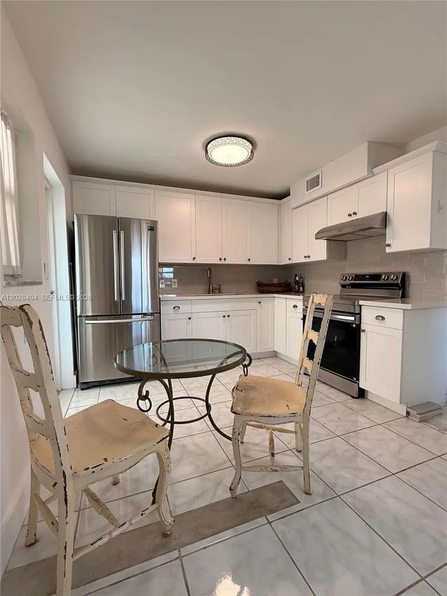 1400 Lincoln Road #301, Miami Beach
