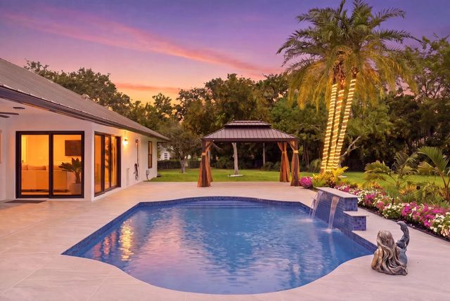2 of 59 - 15555 De Havilland Court, Wellington, FL