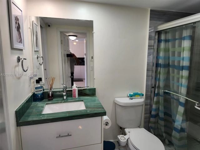 5 of 8 - 345 Ocean Drive #602, Miami Beach, FL
