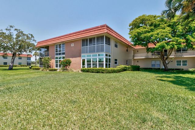 63 Woodland Drive #203/204, Vero Beach