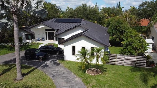 2 of 33 - 13324 Sw 106th Avenue, Miami, FL