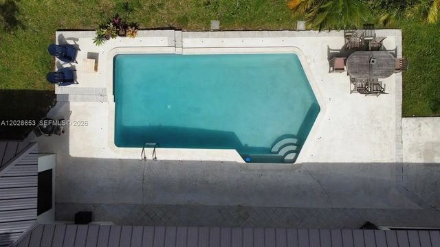 5 of 33 - 13324 Sw 106th Avenue, Miami, FL