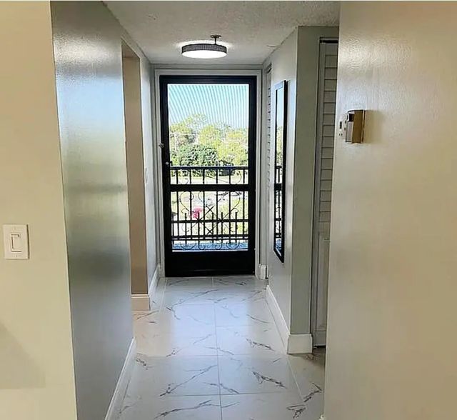 3 of 16 - 4640 W Lucerne Lakes Blvd Boulevard #505, Lake Worth, FL