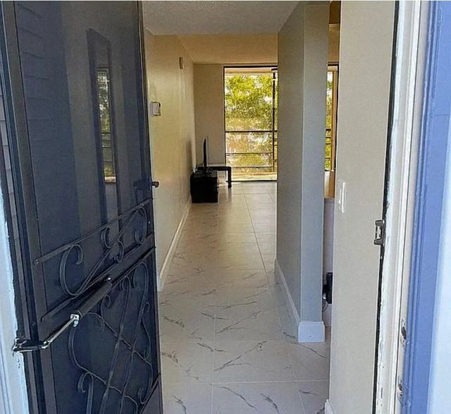 4 of 16 - 4640 W Lucerne Lakes Blvd Boulevard #505, Lake Worth, FL