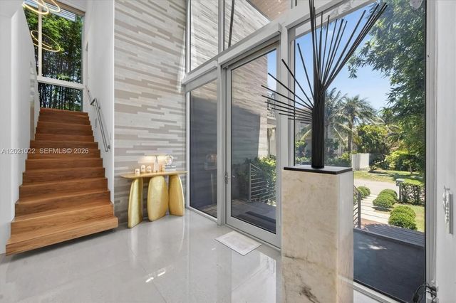4 of 48 - 625 Curtiswood Drive, Key Biscayne, FL