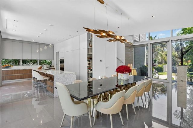 5 of 48 - 625 Curtiswood Drive, Key Biscayne, FL