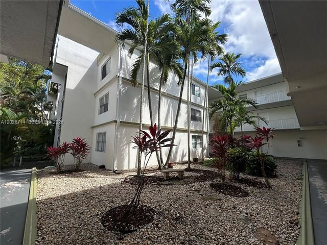 2 of 22 - 4205 N University Drive #112, Sunrise, FL