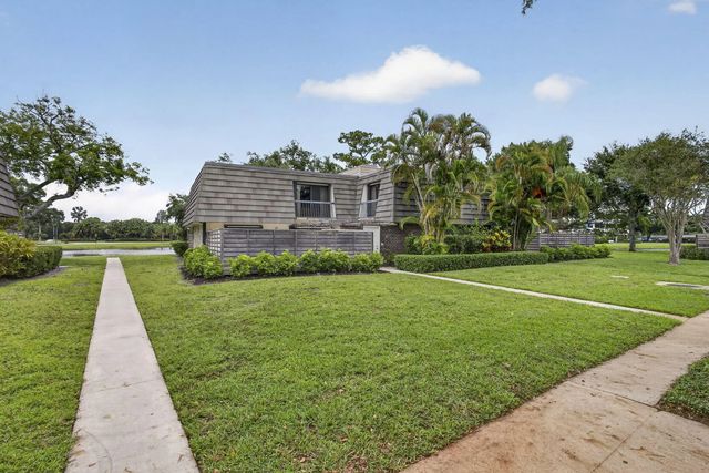 3 of 65 - 121 1st Terrace, Palm Beach Gardens, FL