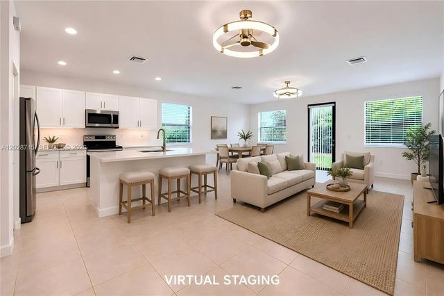2 of 26 - 3448 W 110th Terrace, Hialeah, FL