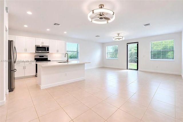 3 of 26 - 3448 W 110th Terrace, Hialeah, FL
