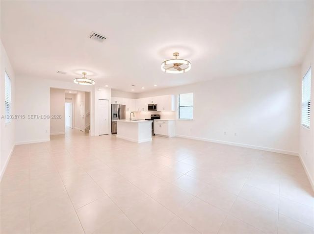 5 of 26 - 3448 W 110th Terrace, Hialeah, FL