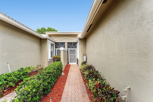 3 of 47 - 10760 Royal Caribbean Circle, Boynton Beach, FL