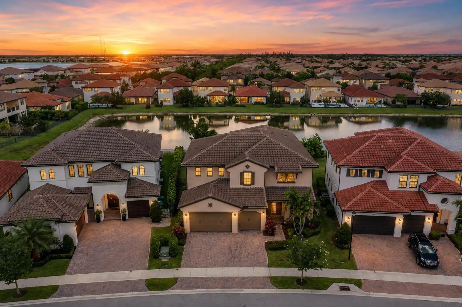 12195 Lake Trail Lane, Parkland