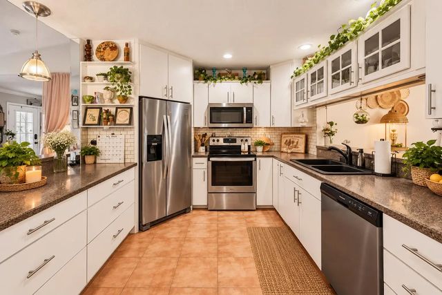 4 of 35 - 2457 Sw Mercer Street, Port St. Lucie, FL