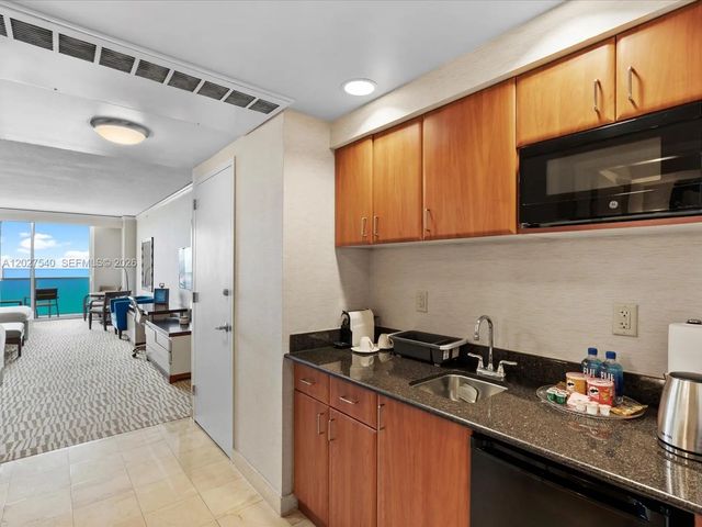 2 of 11 - 18001 Collins Avenue #2511, Sunny Isles Beach, FL