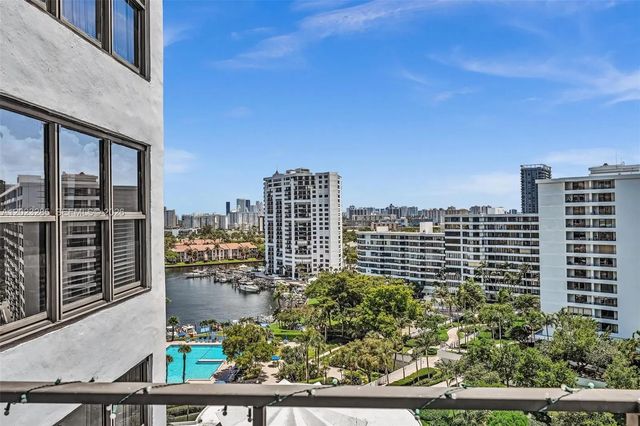3 of 29 - 2500 Parkview Drive #1514, Hallandale Beach, FL