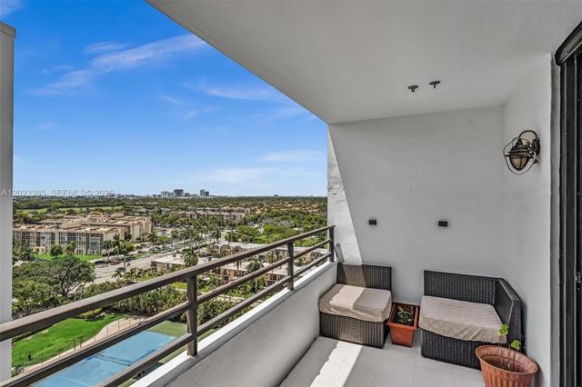 5 of 29 - 2500 Parkview Drive #1514, Hallandale Beach, FL