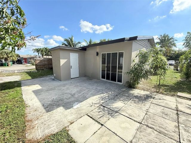 3 of 30 - 7821 Nw 30th Street, Davie, FL